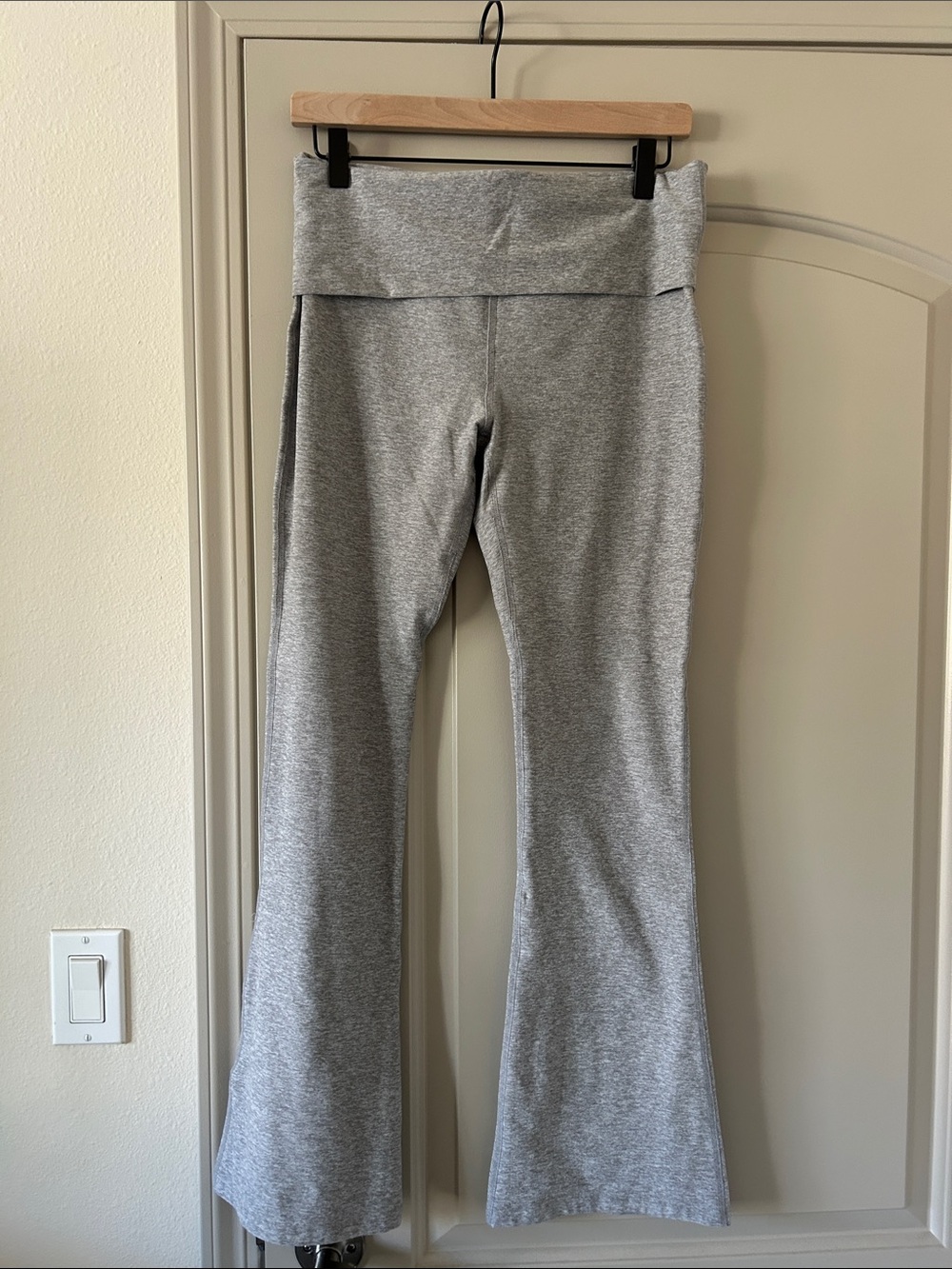 Beyond Yoga Women’s Grey Fold-Over Waist Flare Leggings